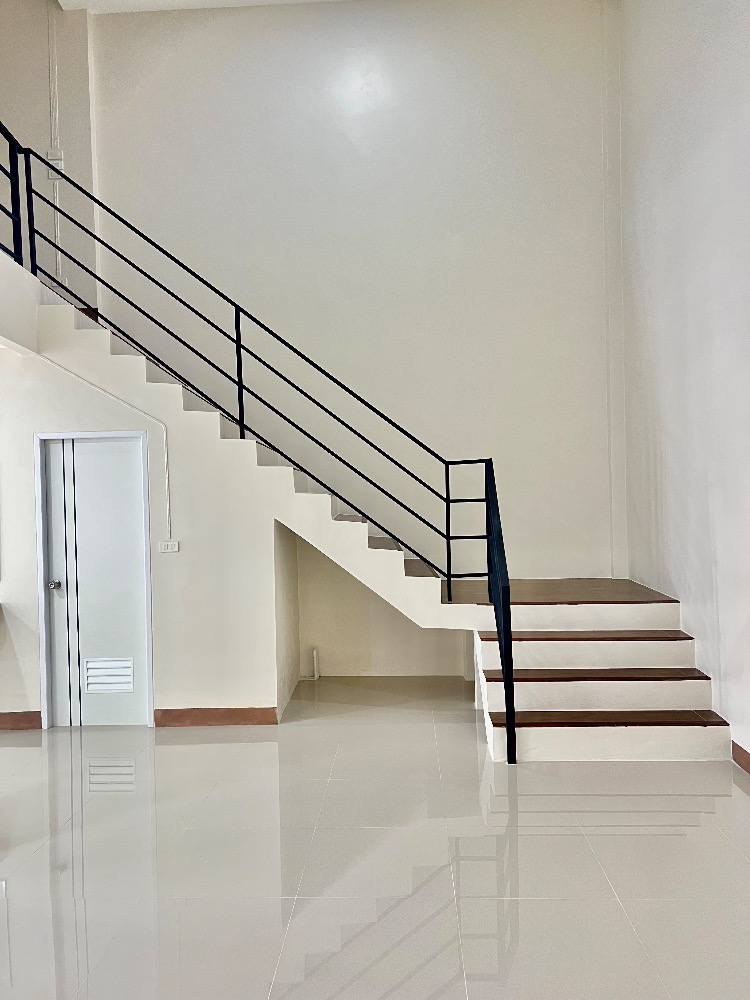 ให้เช่าอาคารพาณิชย์ปิ่นเกล้า จรัญสนิทวงศ์ : ให้เช่าอาคารพาณิชย์ ทำเลที่ดีที่สุดใจกลางสี่แยกไฟฉาย ติดMRTแยกไฟฉาย ( 0เมตร )