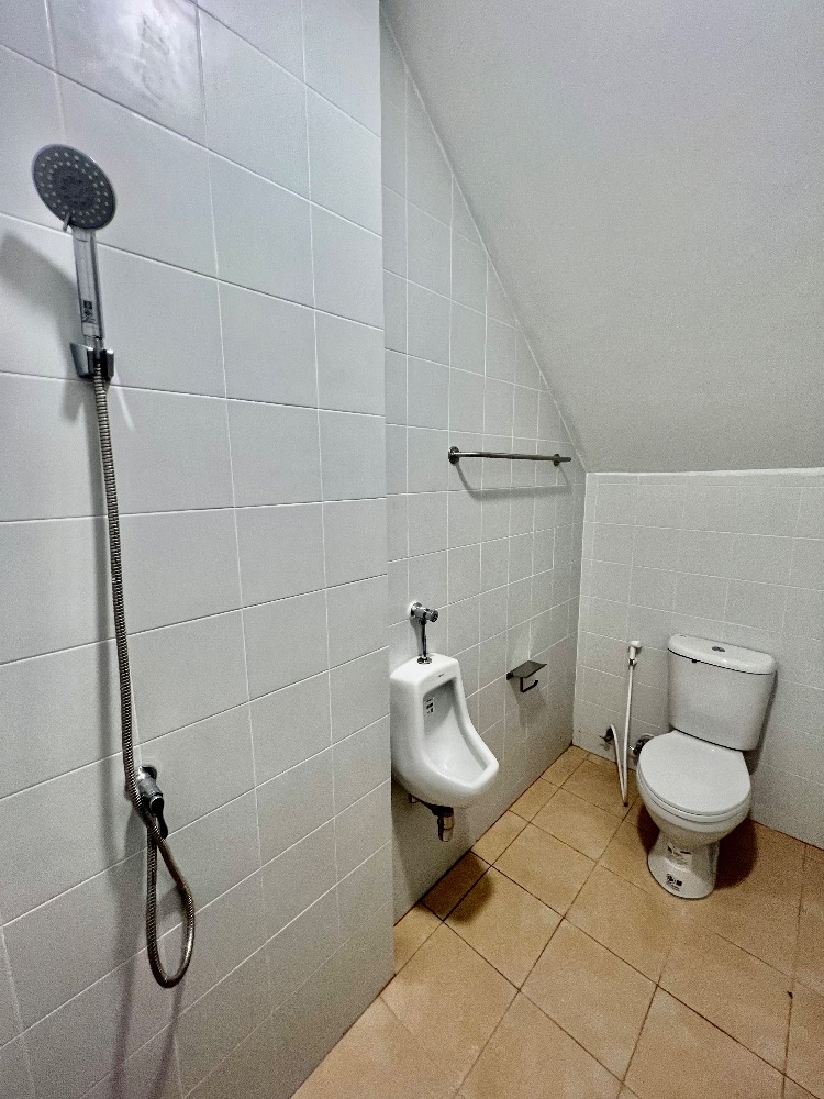 ให้เช่าอาคารพาณิชย์ปิ่นเกล้า จรัญสนิทวงศ์ : ให้เช่าอาคารพาณิชย์ ทำเลที่ดีที่สุดใจกลางสี่แยกไฟฉาย ติดMRTแยกไฟฉาย ( 0เมตร )