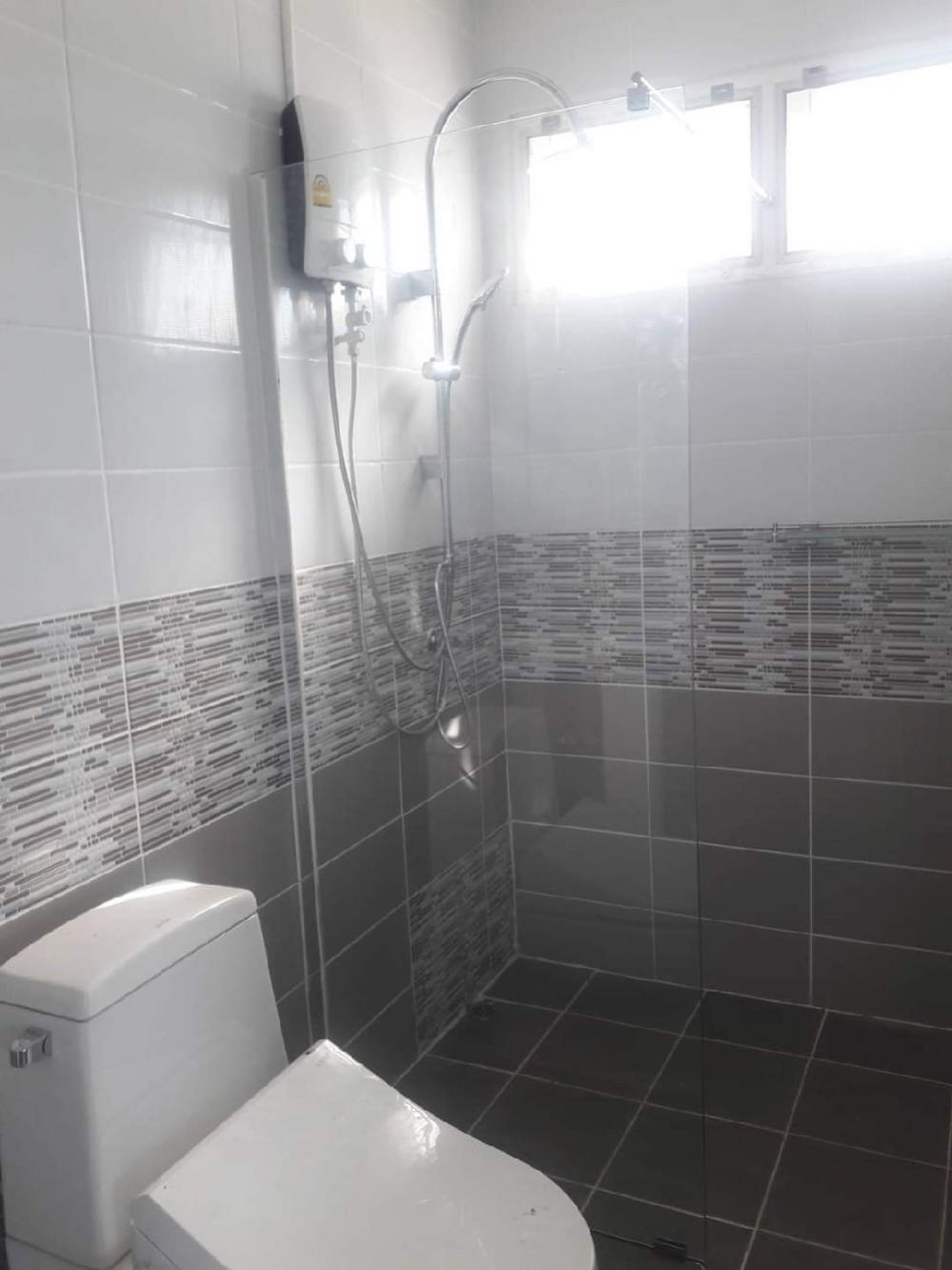 ขายบ้านศรีราชา แหลมฉบัง บ้านบึง : 🥰ขายด่วน บ้านเดี่ยวศรีราชา ชลบุรี ราคาดี ทำเลเทพ🥰 มีอนาคต 0928242499