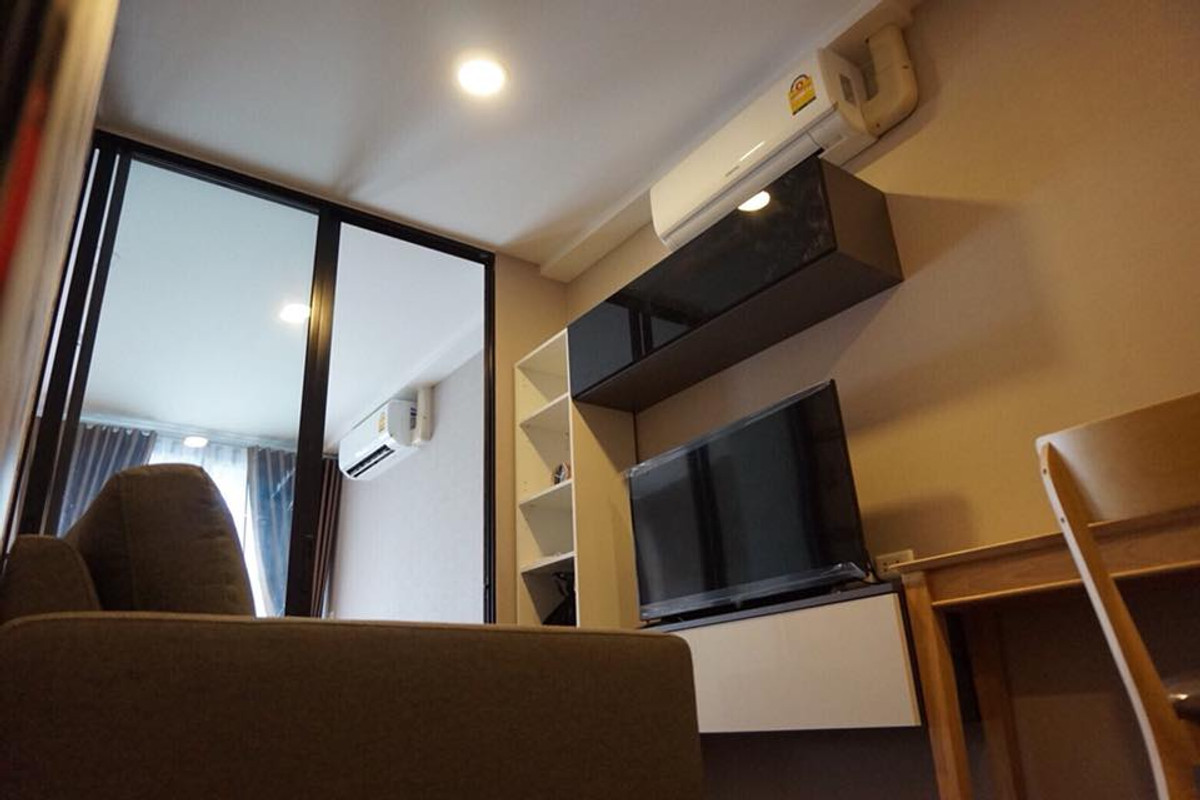 For RentCondoWongwianyai, Charoennakor : 1 bedroom for rent, fully furnished, with washing machine, 2 air conditioners, near BTS Krungthon Rent 1 Bedroom Fully Furnished !!
