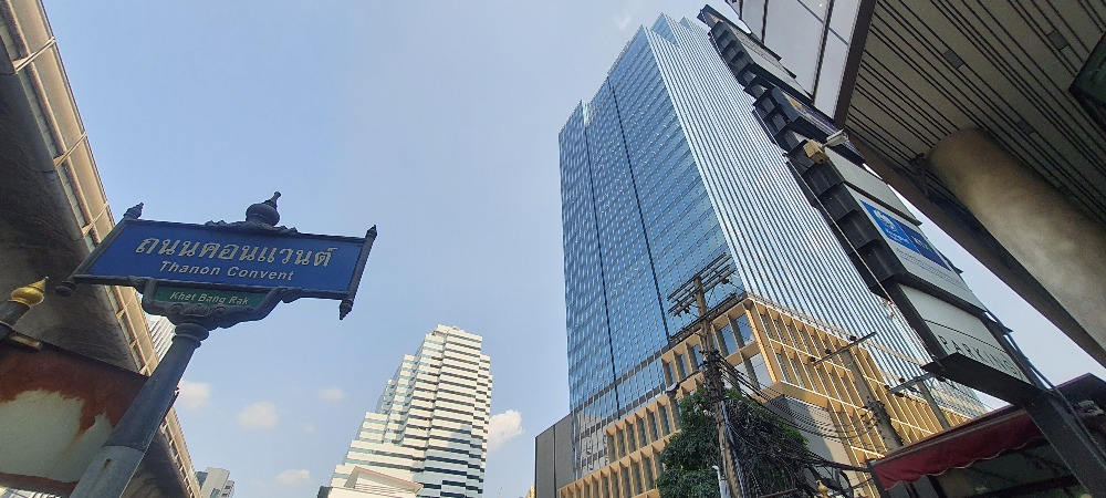 Sale DownCondoSilom, Saladaeng, Bangrak : (Owner post) Romm Convent, the most beautiful room plan, 48 sq m, with real view photos, taken from the actual land plot, south side, open view, Sathorn