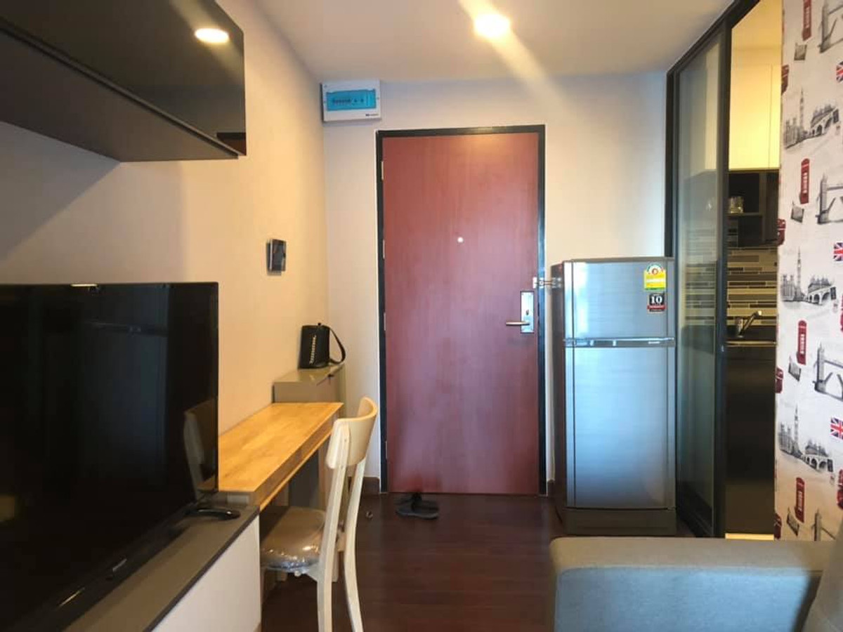 For RentCondoWongwianyai, Charoennakor : 1 bedroom for rent, fully furnished, with washing machine, 2 air conditioners, near BTS Krungthon Rent 1 Bedroom Fully Furnished !!