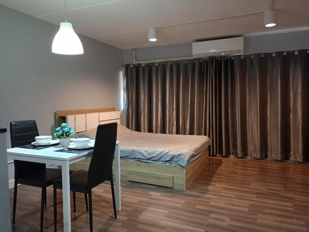 For RentCondoChaengwatana, Muangthong : Empty room, complete with furniture, near Kasikorn Building C6