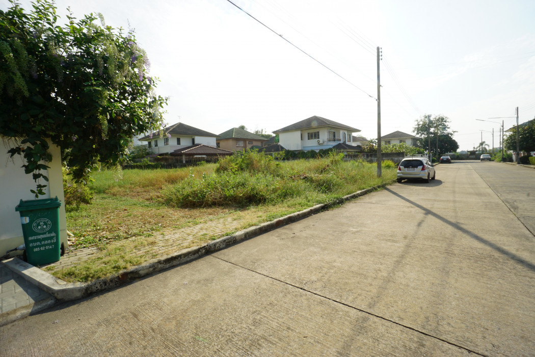 For SaleLandPathum Thani,Rangsit, Thammasat : Land for sale in the village of Supalai Buri, Khlong Si, 87.7 square meters, suitable for buying a house.