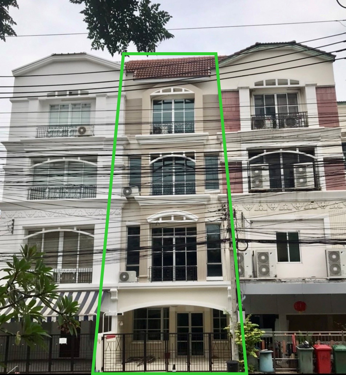 ให้เช่าทาวน์โฮมรัชดา ห้วยขวาง : ให้เช่า โฮมออฟฟิศ 4ชั้น ปรับปรุงใหม่ บ้านกลางเมือง แยกรัชดา ลาดพร้าว โฮมออฟฟิศใกล้MRTลาดพร้าว  For Rent Baan klang muang Ratchada - Ladprao Home Office