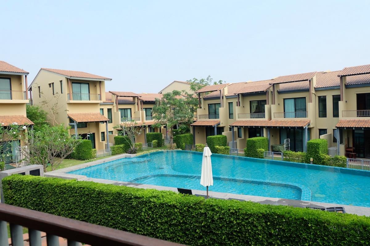 ขายทาวน์โฮมหัวหิน ประจวบคีรีขันธ์ : ขาย ทาวน์โฮม 2 ชั้น Issara Village Cha Am-Hua Hin (อิสสระ วิลเลจ ชะอำ-หัวหิน) 2 นอน 3 น้ำ 1 ครัว พร้อมสวนหลังบ้าน ติดสระว่ายน้ำ และ สวนส่วนกลาง เนื้อที่  25.9 ตร.ว. พื้นที่ใช้สอย 117.5 ตรม.