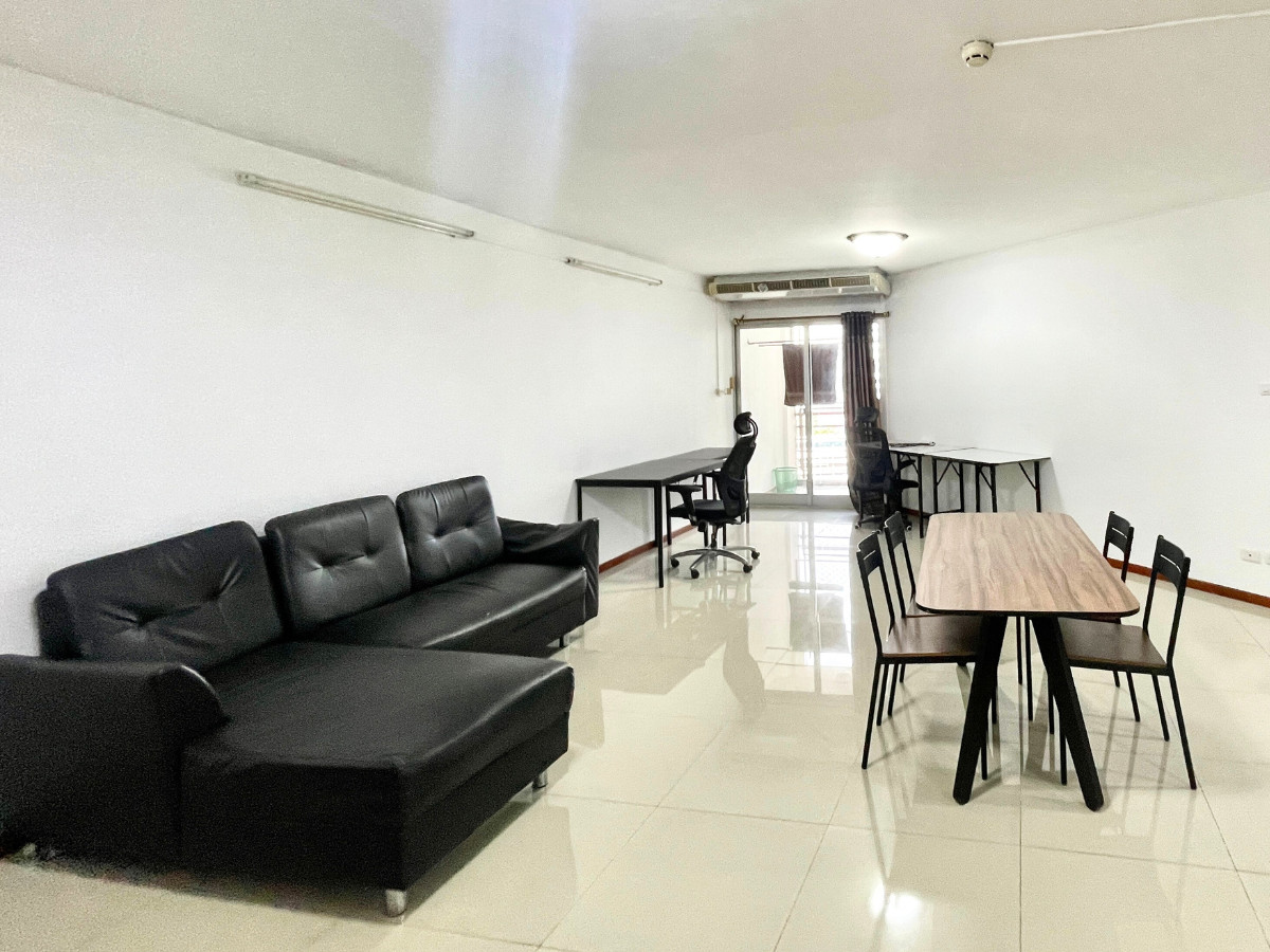 ให้เช่าคอนโดพระราม 3 สาธุประดิษฐ์ : คอนโด ให้เช่า 3 ห้องนอน 2 ห้องน้ำ 1 ครัว วิวแม่น้ำเจ้าพระยา ติด BRT ราคาพิเศษ!