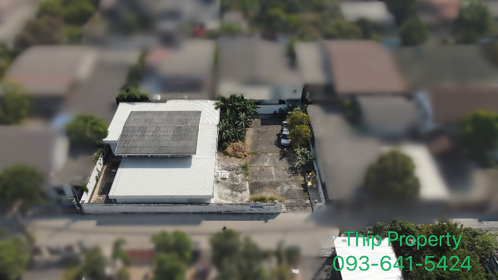 For SaleLandRatchadapisek, Huaikwang, Suttisan : Land for sale plus Baan Ratchada 42, land area 203 square wah, very convenient to access in many ways The land is square shape, wide frontage, next to the road, Soi Ratchada 42.