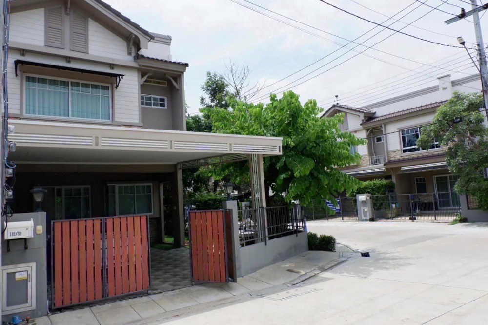 ขายทาวน์โฮมสมุทรปราการ สำโรง : อินดี้ 3 บางนา กม.7 / 3 ห้องนอน (ขาย), Indy 3 Bangna km.7 / 3 Bedrooms (SALE) CJ109