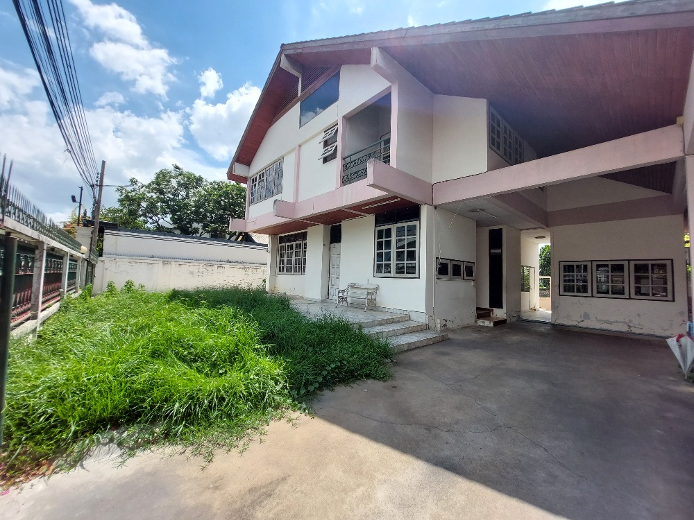 ให้เช่าบ้านปิ่นเกล้า จรัญสนิทวงศ์ : ให้เช่าบ้านเดี่ยว2ชั้น 104ตรว. หลังบ้านติดคลอง อยู่ถนนจรัญสนิทวงศ์ ใกล้มหาลัย มอ สยาม