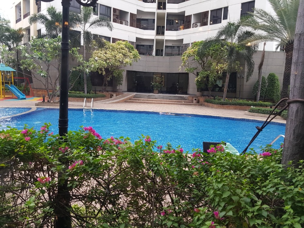 For RentCondoRatchathewi,Phayathai : Condo for rent, Grand Diamond Pratunam, 2 bedroom, 2 bathroom, 65.5 sq m. Fully furnished, only 38,000 baht, contact ID Line: @Roomdd