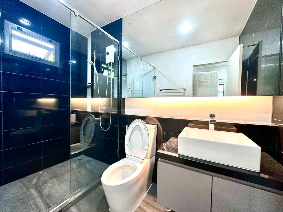 For RentHousePattanakan, Srinakarin : 🍒Single house for rent, Setthasiri Krungthep Kreetha Phase 2, very new, can travel 2 routes, Ramkhamhaeng and Kreetha Tad Mai.