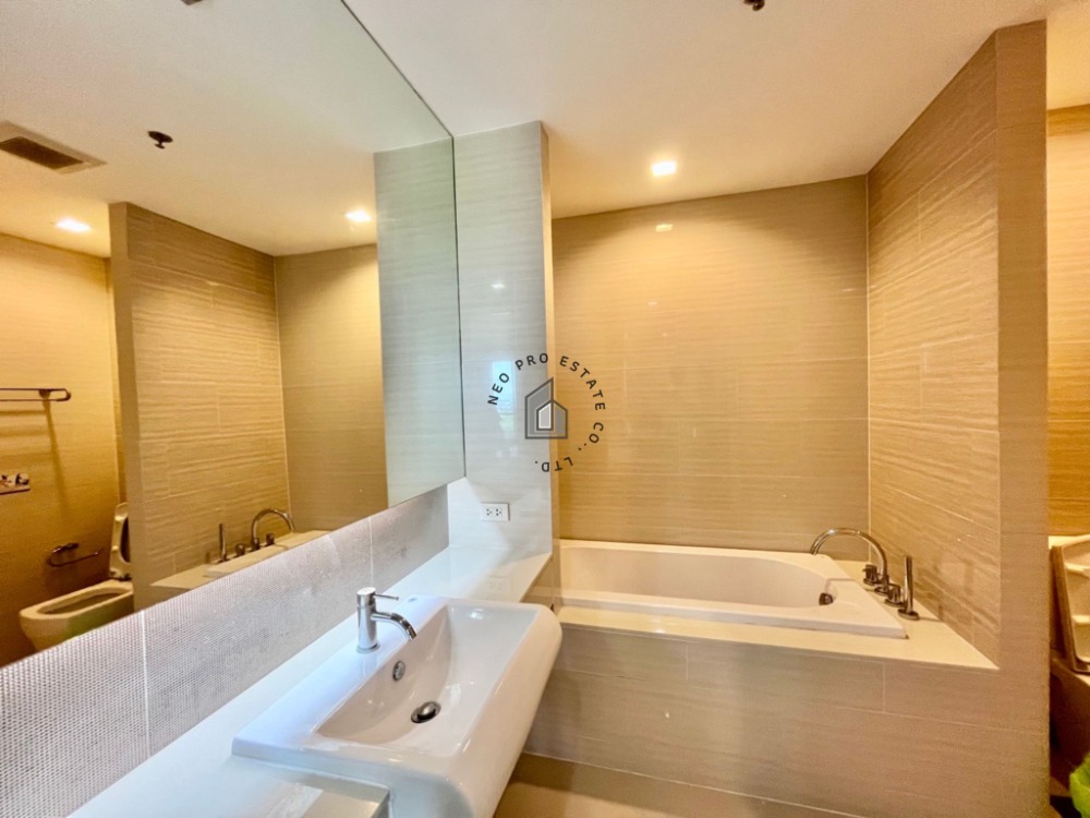 ให้เช่าคอนโดขอนแก่น : คอนโดหรู ขนาด 44 ตารางเมตร 1ห้องนอน 1ห้องน้ำ วิวบึงแก่นนครสุดสวย  เฟอร์นิเจอร์ครบ พร้อมอยู่