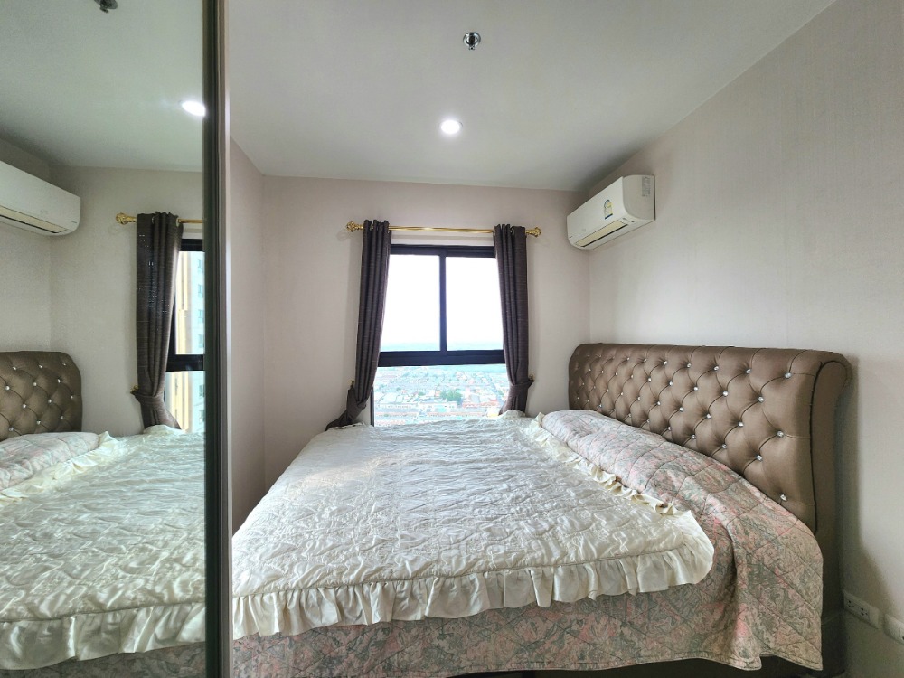 For RentCondoNonthaburi, Bang Yai, Bangbuathong : Reduced price, condition as shown in the picture. North direction**Vacant room. Beautiful and luxurious. Picture from the actual room** For rent, Plum Condo Central Station++with washing machine and bathroom glass partition++4 air conditioners