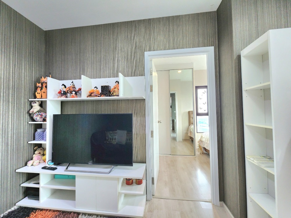 For RentCondoNonthaburi, Bang Yai, Bangbuathong : Reduced price, condition as shown in the picture. North direction**Vacant room. Beautiful and luxurious. Picture from the actual room** For rent, Plum Condo Central Station++with washing machine and bathroom glass partition++4 air conditioners