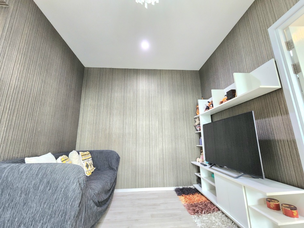 For RentCondoNonthaburi, Bang Yai, Bangbuathong : Reduced price, condition as shown in the picture. North direction**Vacant room. Beautiful and luxurious. Picture from the actual room** For rent, Plum Condo Central Station++with washing machine and bathroom glass partition++4 air conditioners