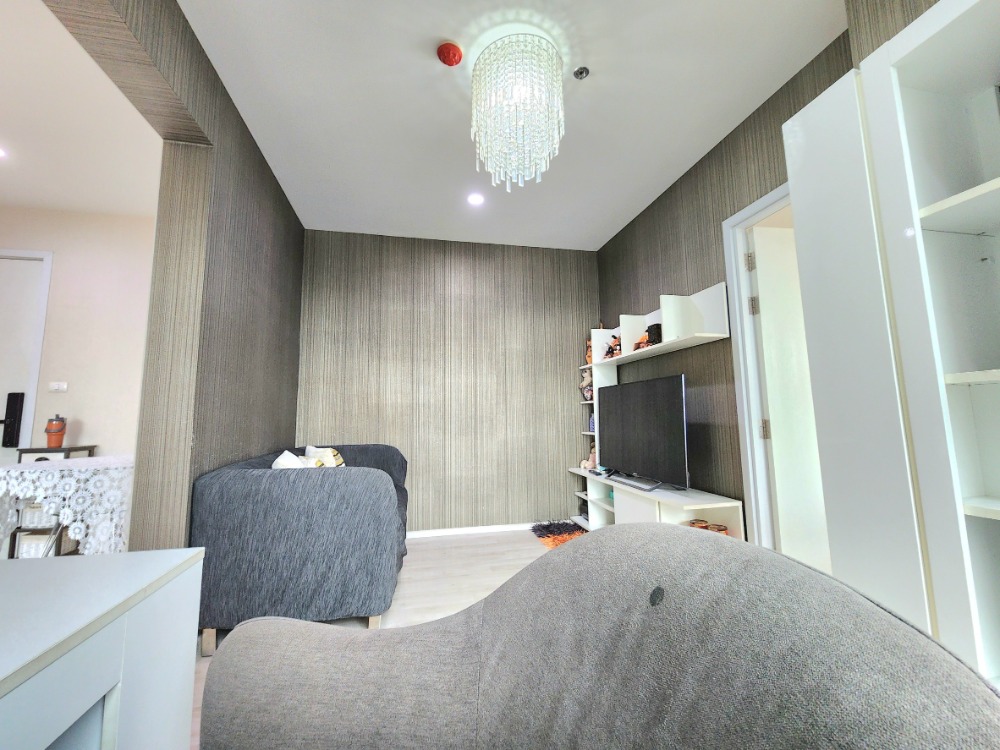 For RentCondoNonthaburi, Bang Yai, Bangbuathong : Reduced price, condition as shown in the picture. North direction**Vacant room. Beautiful and luxurious. Picture from the actual room** For rent, Plum Condo Central Station++with washing machine and bathroom glass partition++4 air conditioners