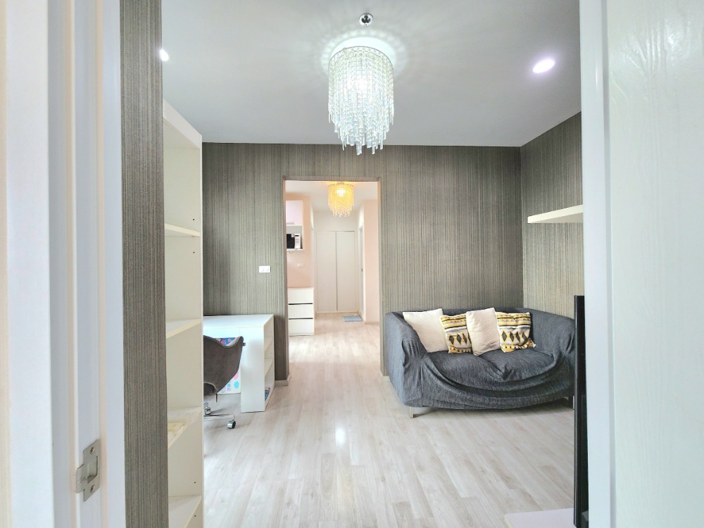 For RentCondoNonthaburi, Bang Yai, Bangbuathong : Reduced price, condition as shown in the picture. North direction**Vacant room. Beautiful and luxurious. Picture from the actual room** For rent, Plum Condo Central Station++with washing machine and bathroom glass partition++4 air conditioners