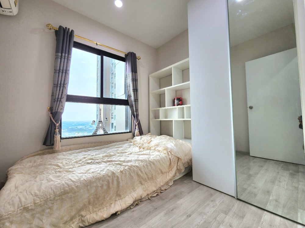For RentCondoNonthaburi, Bang Yai, Bangbuathong : Reduced price, condition as shown in the picture. North direction**Vacant room. Beautiful and luxurious. Picture from the actual room** For rent, Plum Condo Central Station++with washing machine and bathroom glass partition++4 air conditioners