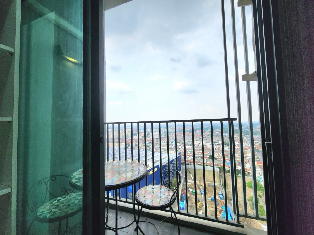 For RentCondoNonthaburi, Bang Yai, Bangbuathong : Reduced price, condition as shown in the picture. North direction**Vacant room. Beautiful and luxurious. Picture from the actual room** For rent, Plum Condo Central Station++with washing machine and bathroom glass partition++4 air conditioners
