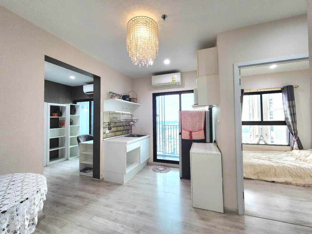 For RentCondoNonthaburi, Bang Yai, Bangbuathong : Reduced price, condition as shown in the picture. North direction**Vacant room. Beautiful and luxurious. Picture from the actual room** For rent, Plum Condo Central Station++with washing machine and bathroom glass partition++4 air conditioners