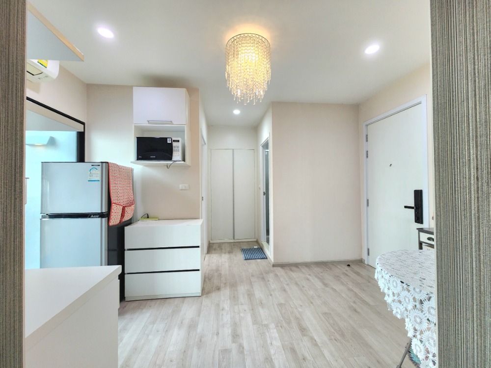 For RentCondoNonthaburi, Bang Yai, Bangbuathong : Reduced price, condition as shown in the picture. North direction**Vacant room. Beautiful and luxurious. Picture from the actual room** For rent, Plum Condo Central Station++with washing machine and bathroom glass partition++4 air conditioners