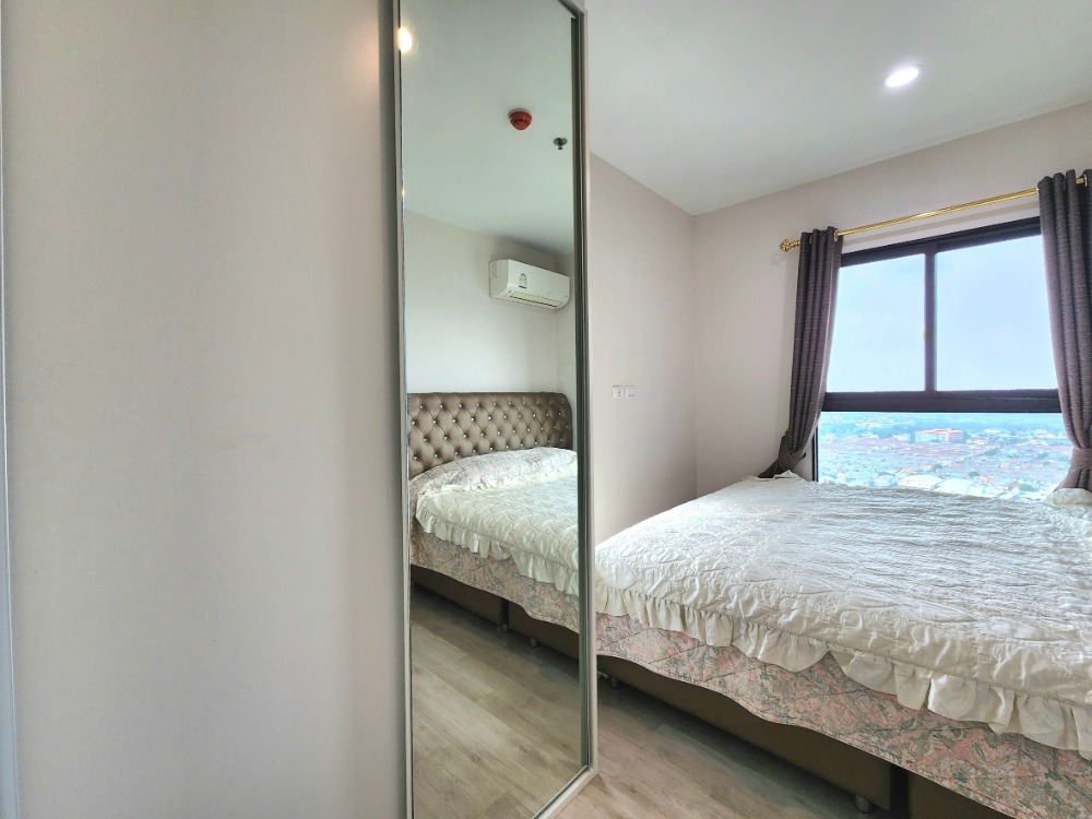 For RentCondoNonthaburi, Bang Yai, Bangbuathong : Reduced price, condition as shown in the picture. North direction**Vacant room. Beautiful and luxurious. Picture from the actual room** For rent, Plum Condo Central Station++with washing machine and bathroom glass partition++4 air conditioners