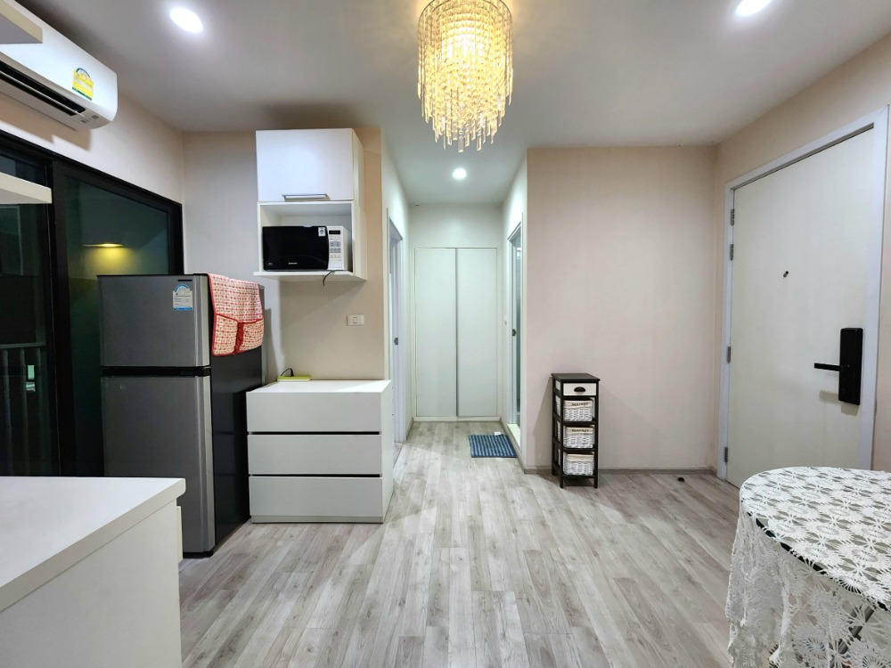 For RentCondoNonthaburi, Bang Yai, Bangbuathong : Reduced price, condition as shown in the picture. North direction**Vacant room. Beautiful and luxurious. Picture from the actual room** For rent, Plum Condo Central Station++with washing machine and bathroom glass partition++4 air conditioners