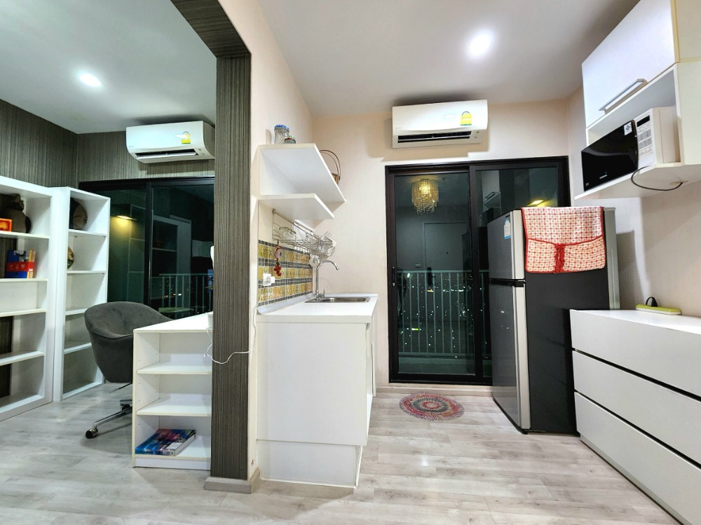 For RentCondoNonthaburi, Bang Yai, Bangbuathong : Reduced price, condition as shown in the picture. North direction**Vacant room. Beautiful and luxurious. Picture from the actual room** For rent, Plum Condo Central Station++with washing machine and bathroom glass partition++4 air conditioners