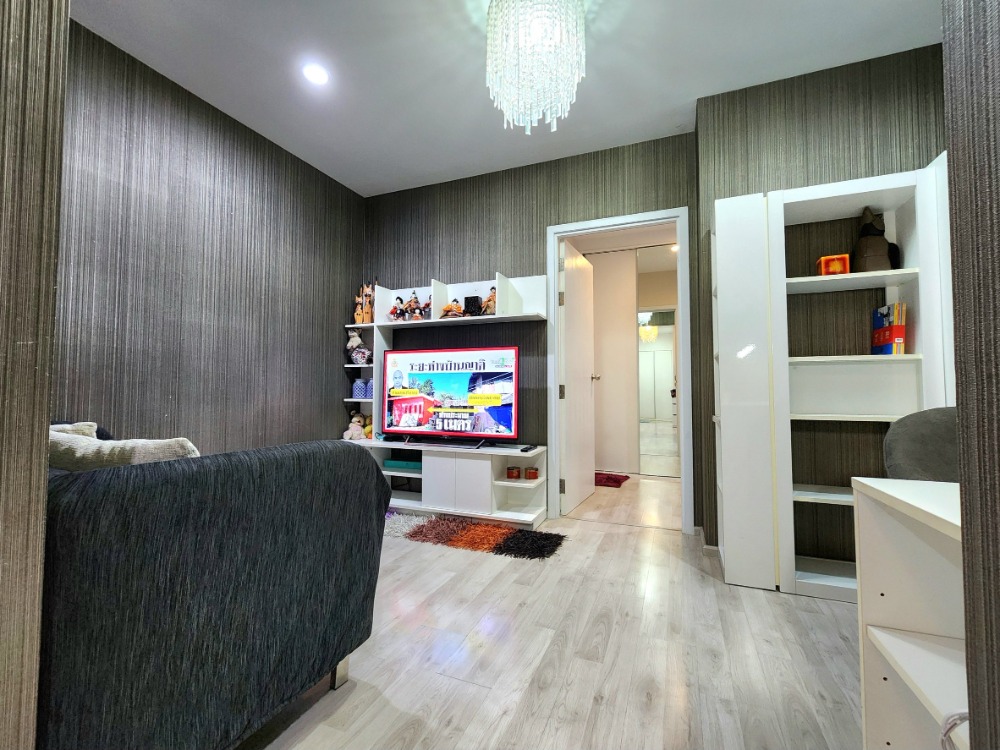 For RentCondoNonthaburi, Bang Yai, Bangbuathong : Reduced price, condition as shown in the picture. North direction**Vacant room. Beautiful and luxurious. Picture from the actual room** For rent, Plum Condo Central Station++with washing machine and bathroom glass partition++4 air conditioners