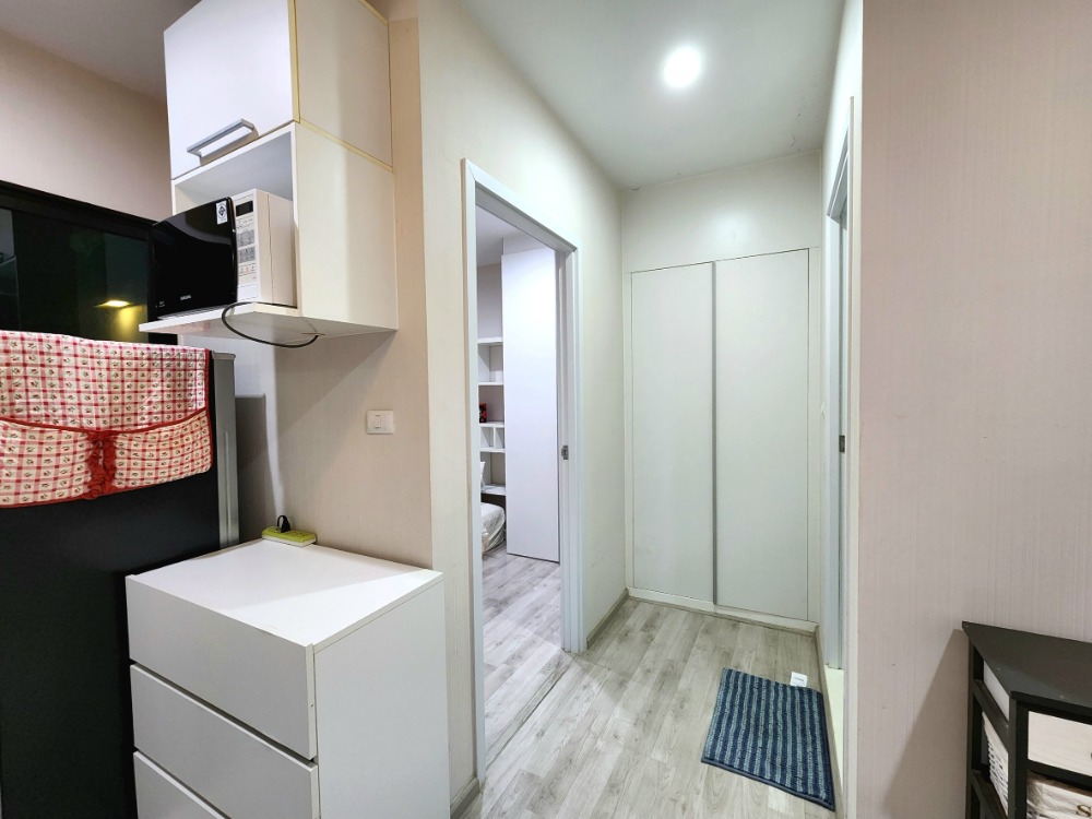 For RentCondoNonthaburi, Bang Yai, Bangbuathong : Reduced price, condition as shown in the picture. North direction**Vacant room. Beautiful and luxurious. Picture from the actual room** For rent, Plum Condo Central Station++with washing machine and bathroom glass partition++4 air conditioners