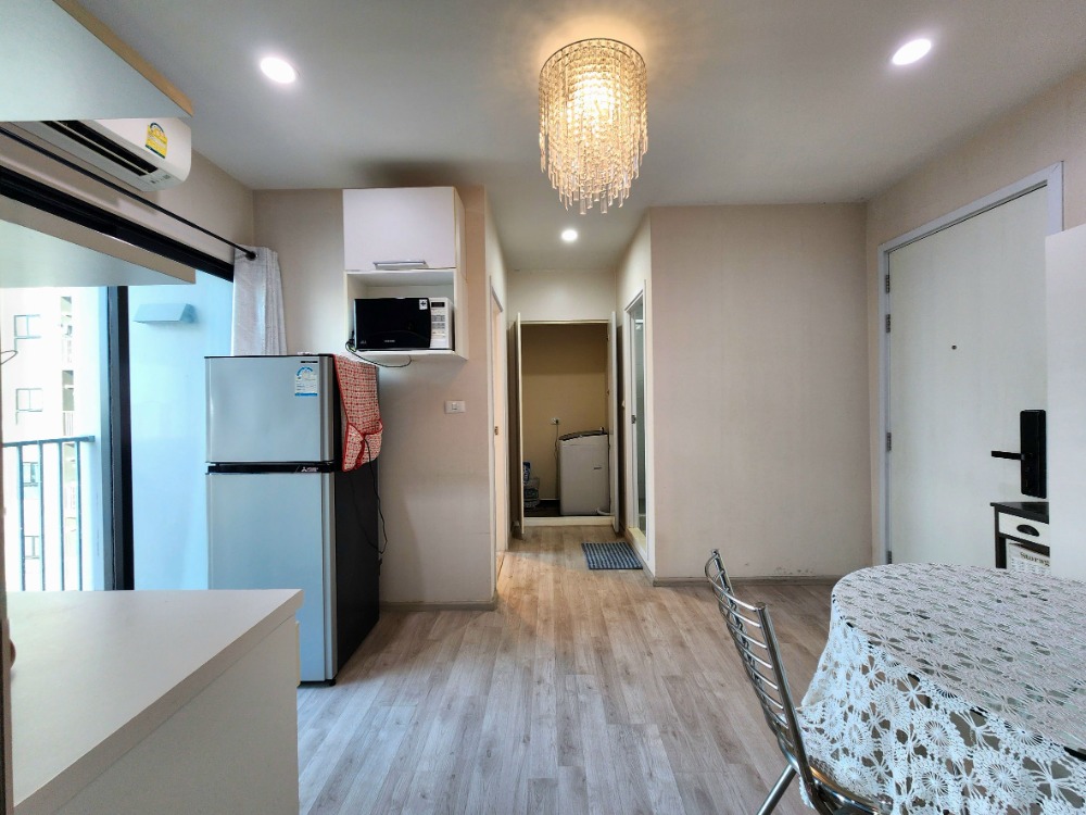 For RentCondoNonthaburi, Bang Yai, Bangbuathong : Reduced price, condition as shown in the picture. North direction**Vacant room. Beautiful and luxurious. Picture from the actual room** For rent, Plum Condo Central Station++with washing machine and bathroom glass partition++4 air conditioners