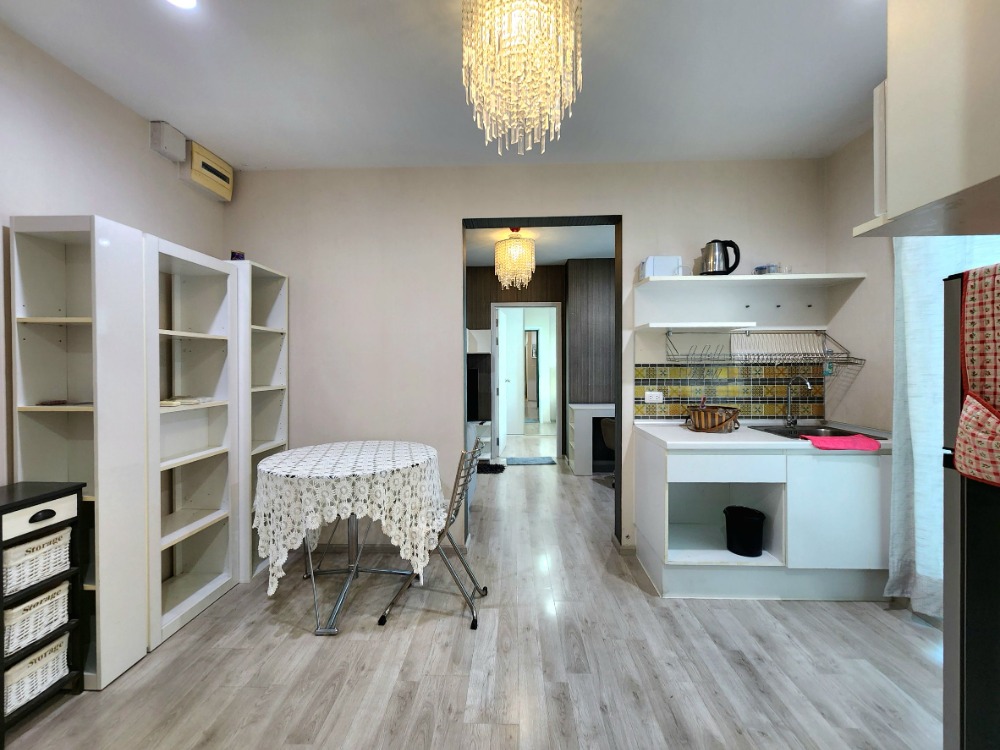 For RentCondoNonthaburi, Bang Yai, Bangbuathong : Reduced price, condition as shown in the picture. North direction**Vacant room. Beautiful and luxurious. Picture from the actual room** For rent, Plum Condo Central Station++with washing machine and bathroom glass partition++4 air conditioners