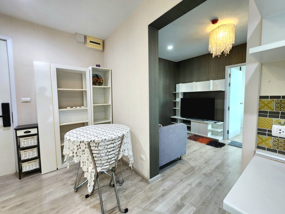 For RentCondoNonthaburi, Bang Yai, Bangbuathong : Reduced price, condition as shown in the picture. North direction**Vacant room. Beautiful and luxurious. Picture from the actual room** For rent, Plum Condo Central Station++with washing machine and bathroom glass partition++4 air conditioners