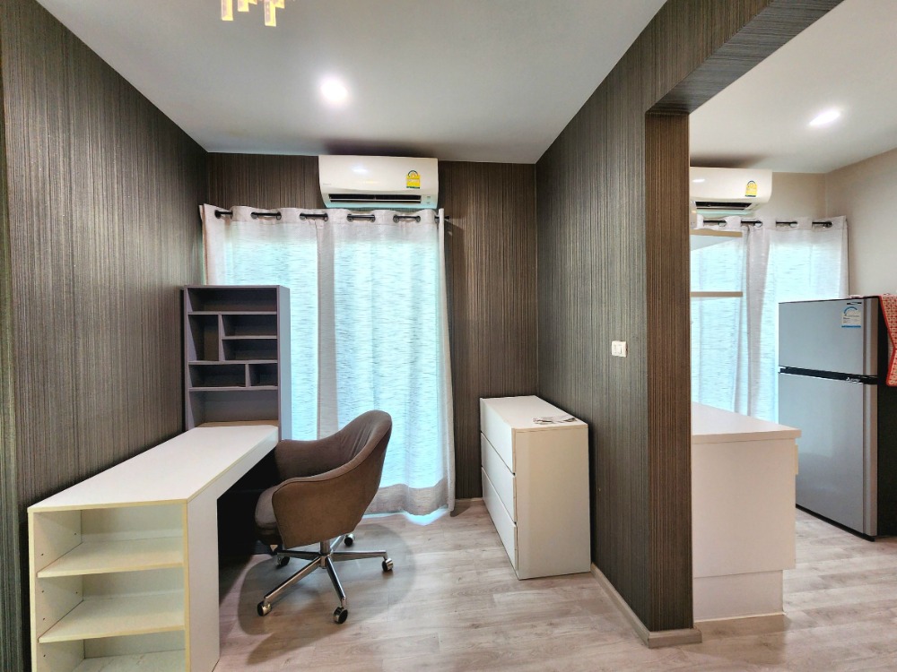 For RentCondoNonthaburi, Bang Yai, Bangbuathong : Reduced price, condition as shown in the picture. North direction**Vacant room. Beautiful and luxurious. Picture from the actual room** For rent, Plum Condo Central Station++with washing machine and bathroom glass partition++4 air conditioners