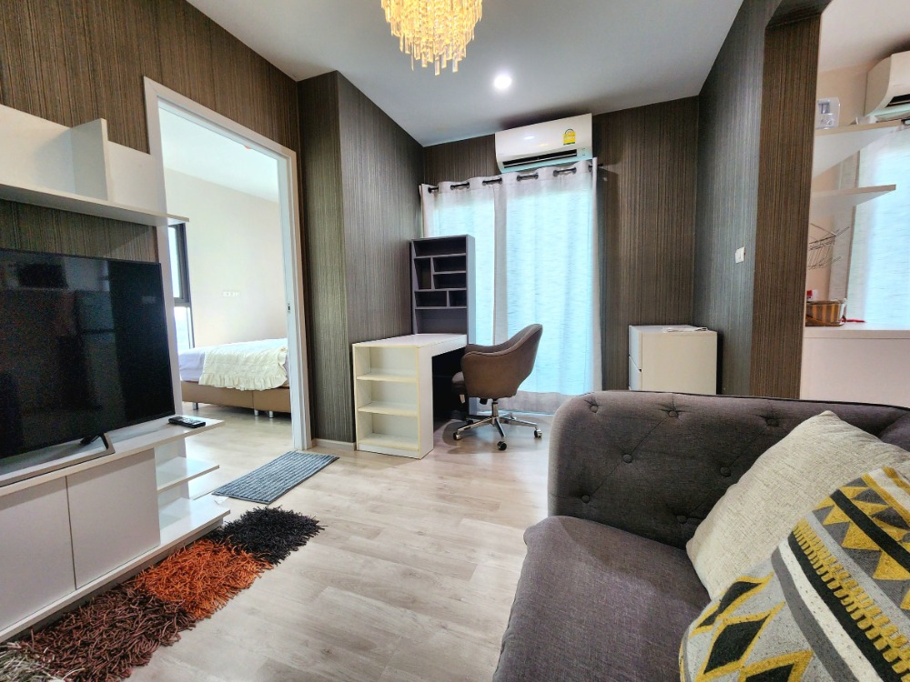 For RentCondoNonthaburi, Bang Yai, Bangbuathong : Reduced price, condition as shown in the picture. North direction**Vacant room. Beautiful and luxurious. Picture from the actual room** For rent, Plum Condo Central Station++with washing machine and bathroom glass partition++4 air conditioners
