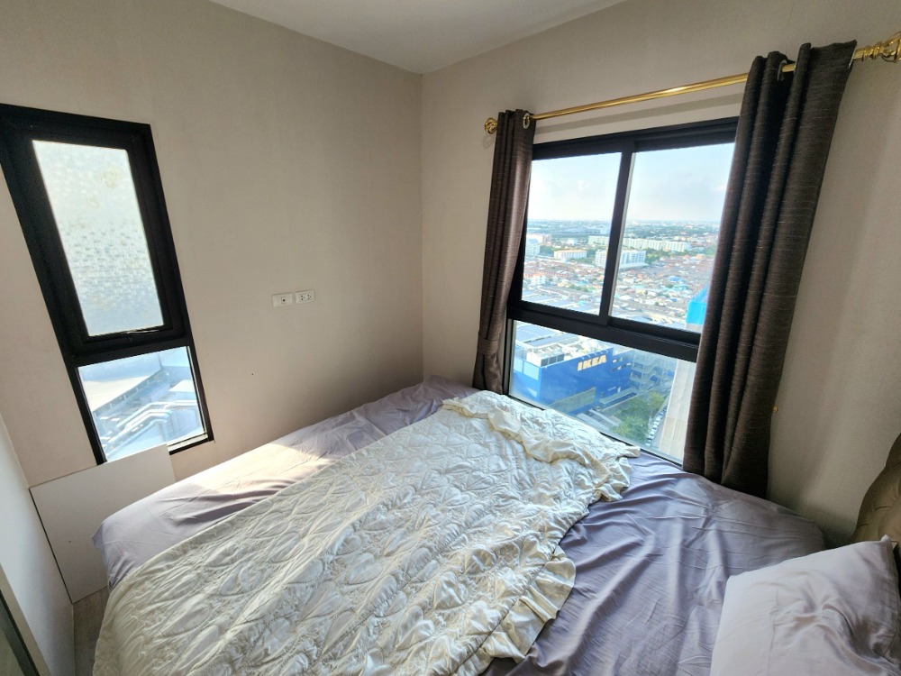 For RentCondoNonthaburi, Bang Yai, Bangbuathong : Reduced price, condition as shown in the picture. North direction**Vacant room. Beautiful and luxurious. Picture from the actual room** For rent, Plum Condo Central Station++with washing machine and bathroom glass partition++4 air conditioners