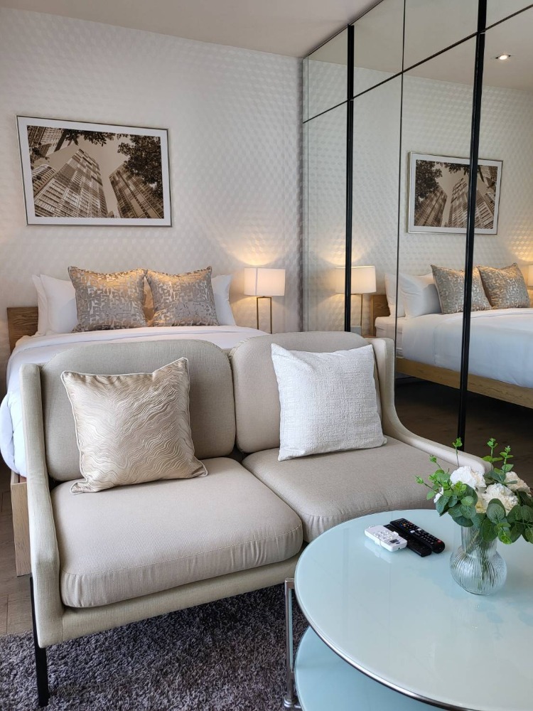 ให้เช่าคอนโดสุขุมวิท อโศก ทองหล่อ : ✅𝗥𝗲𝗮𝗱𝘆 𝘁𝗼 𝗺𝗼𝘃𝗲 𝗶𝗻 🔥Park 24, Park Origin Phrom Phong,Studio Plus.🔥Free Wi-Fi 🔥ห้องตกแต่สวยเฟอร์นิเจอร์ครบ พร้อมเข้าอยู่ ✅