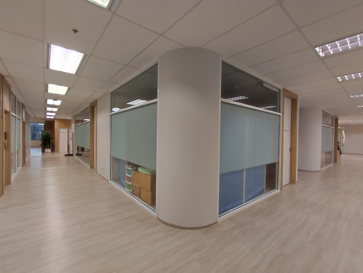 For RentOfficeSukhumvit, Asoke, Thonglor : For Rent Serviced Office Phromphong Emporium Tower Phromphong Office Building Fully-Furnished Starting for 1 - 100 Workstations (Rental Price starting from 10,000 THB/month) closed to BTS Phrom Phong, Sukhumvit, Wattana, Klongtoey, Thonglor, Asoke