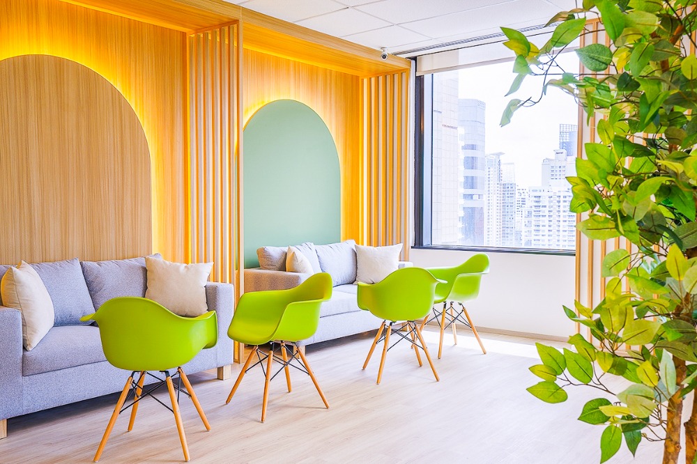 For RentOfficeSukhumvit, Asoke, Thonglor : For Rent Serviced Office Phromphong Emporium Tower Phromphong Office Building Fully-Furnished Starting for 1 - 100 Workstations (Rental Price starting from 10,000 THB/month) closed to BTS Phrom Phong, Sukhumvit, Wattana, Klongtoey, Thonglor, Asoke