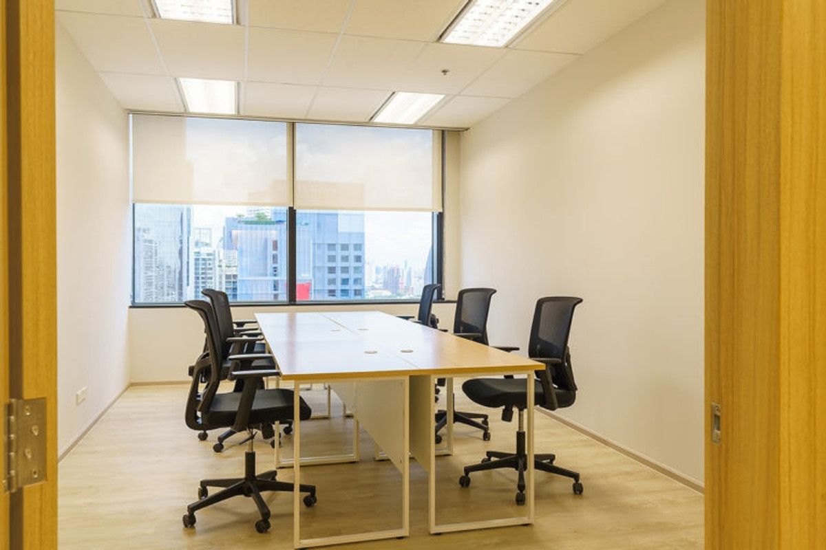 For RentOfficeSukhumvit, Asoke, Thonglor : For Rent Serviced Office Phromphong Emporium Tower Phromphong Office Building Fully-Furnished Starting for 1 - 100 Workstations (Rental Price starting from 10,000 THB/month) closed to BTS Phrom Phong, Sukhumvit, Wattana, Klongtoey, Thonglor, Asoke
