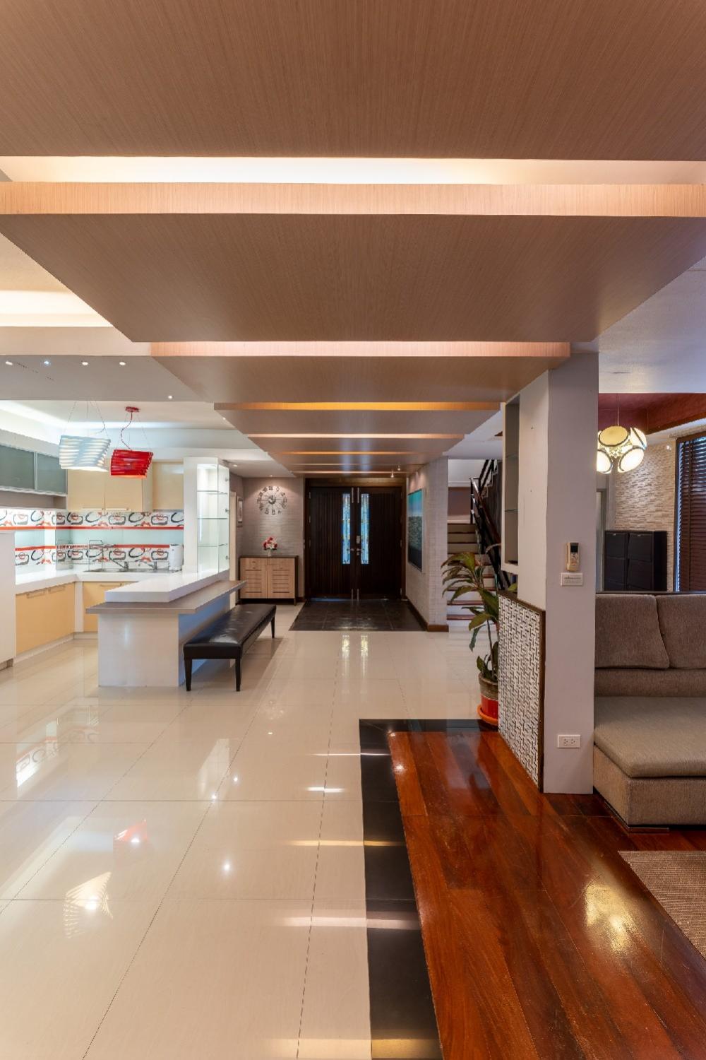 For SaleTownhomePattanakan, Srinakarin : House for sale, Noble Cube Phatthanakan, the only single house, rare item, 4 floors with swimming pool.