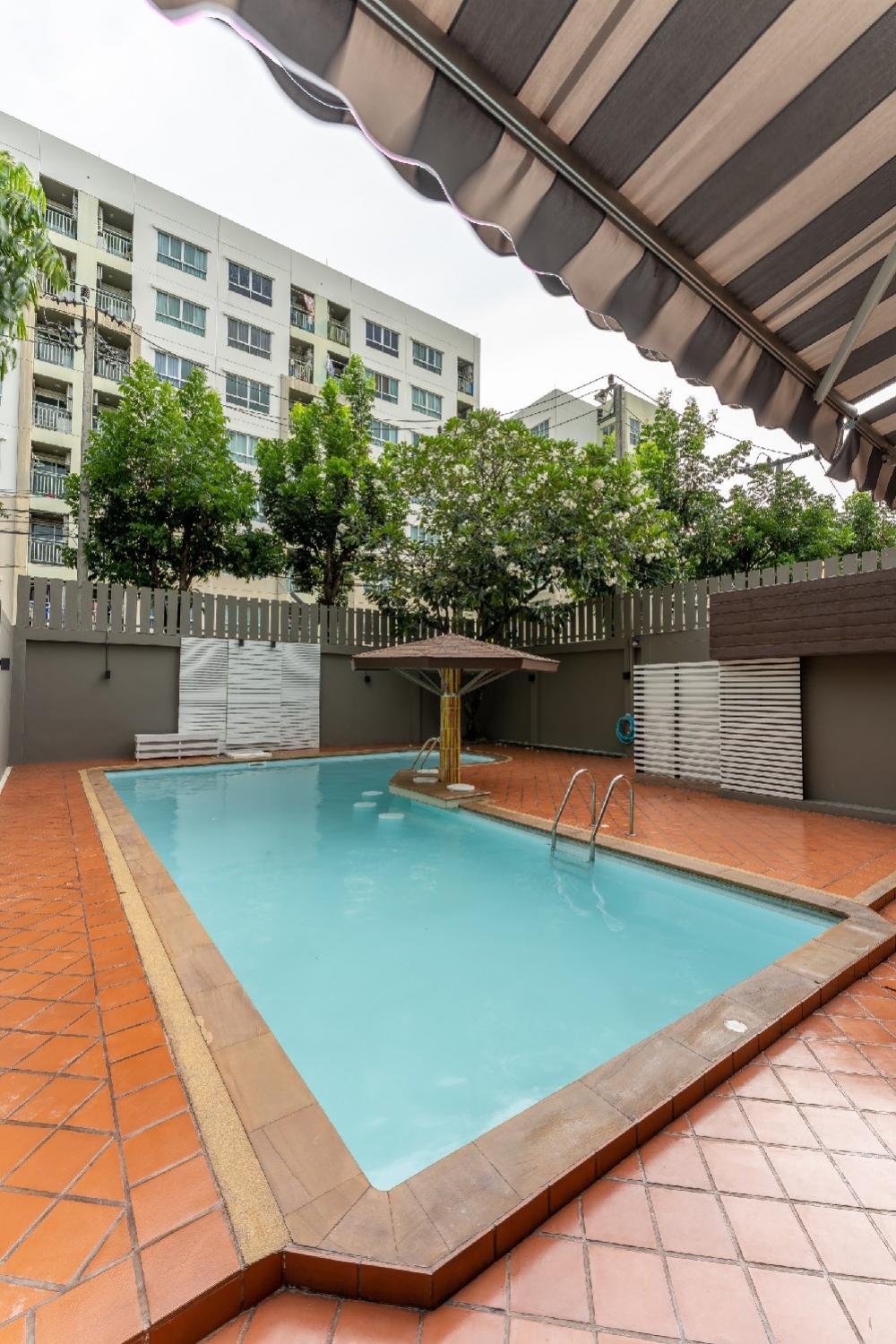 For SaleTownhomePattanakan, Srinakarin : House for sale, Noble Cube Phatthanakan, the only single house, rare item, 4 floors with swimming pool.