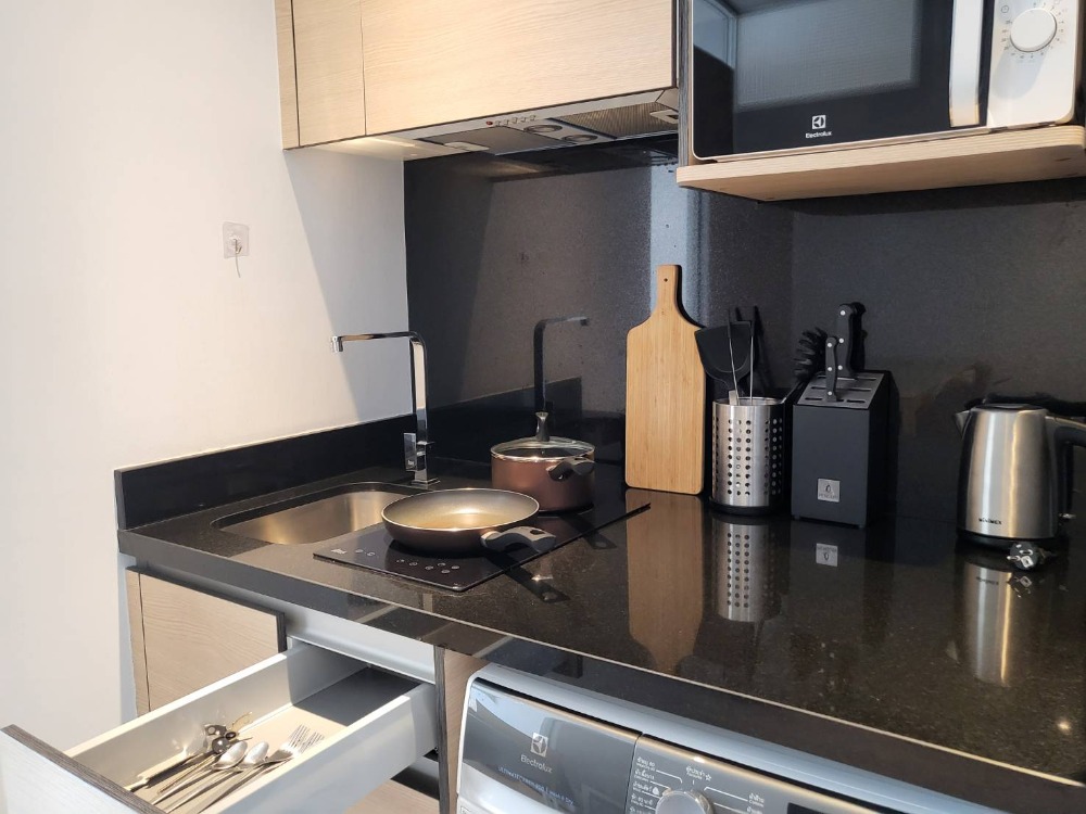 ให้เช่าคอนโดสุขุมวิท อโศก ทองหล่อ : ✅ให้เช่าคอนโด Park24, Park Origin Phrom Phong, ใกล้ BTS พร้อมพงษ์ Studio room.🔥ฟรี Wi-Fi🔥ห้องตกแต่งสวยเฟอร์นิเจอร์ครบ พร้อมเข้าอยู่ ✅