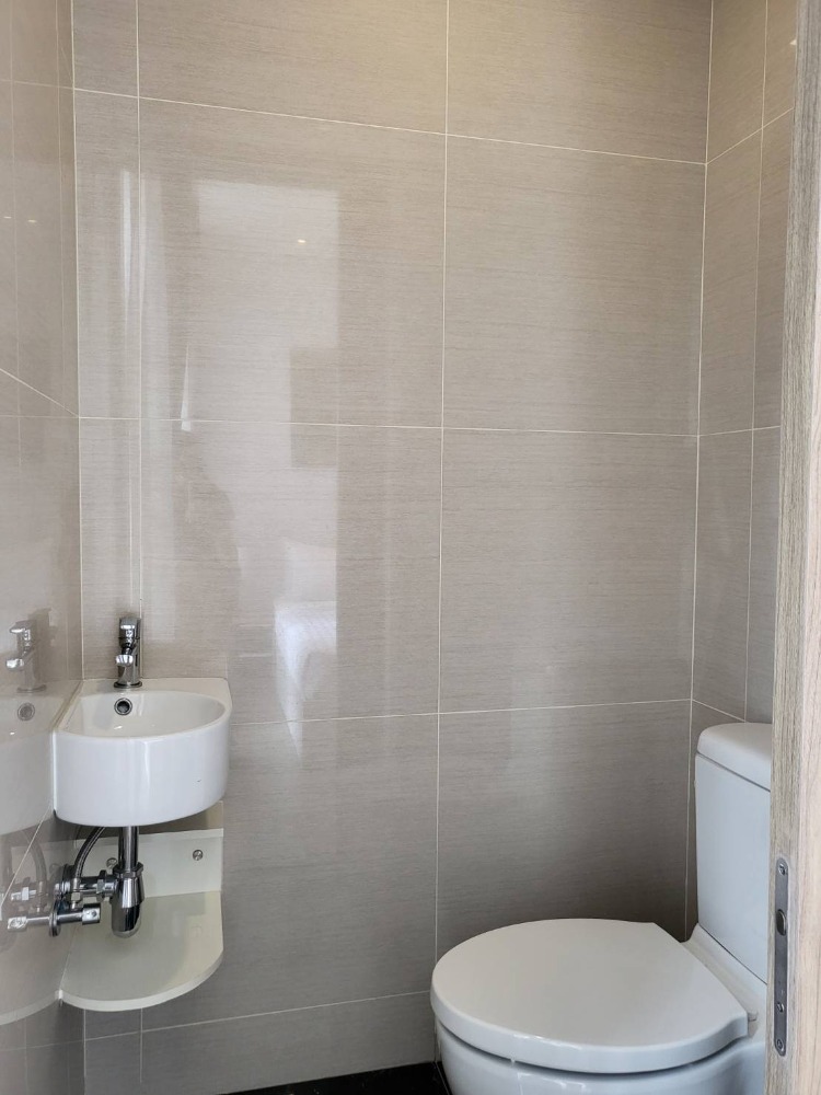 ให้เช่าคอนโดสุขุมวิท อโศก ทองหล่อ : ✅ให้เช่าคอนโด Park24, Park Origin Phrom Phong, ใกล้ BTS พร้อมพงษ์ Studio room.🔥ฟรี Wi-Fi🔥ห้องตกแต่งสวยเฟอร์นิเจอร์ครบ พร้อมเข้าอยู่ ✅