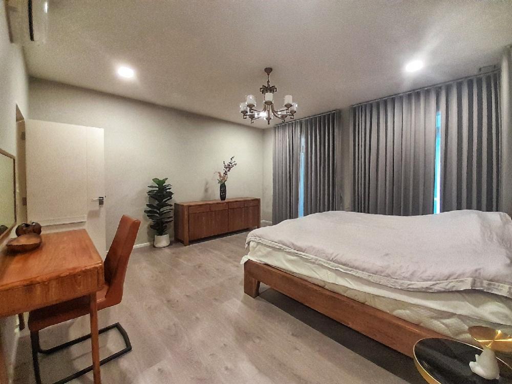 ให้เช่าบ้านลาดกระบัง สุวรรณภูมิ : 🚩⭐🍀ให้เช่า บ้านมัณฑนา บางนา-วงแหวน(บ้านไม้สัก) บ้านสวยติดห้างใหญ่ ใกล้สนามบิน พร้อมอยู่🛫ตกแต่งด้วยเฟอร์นิเจอร์ไม้สักโมเดิร์น ที่ยังคงความงดงามเหนือกาลเวลา✅