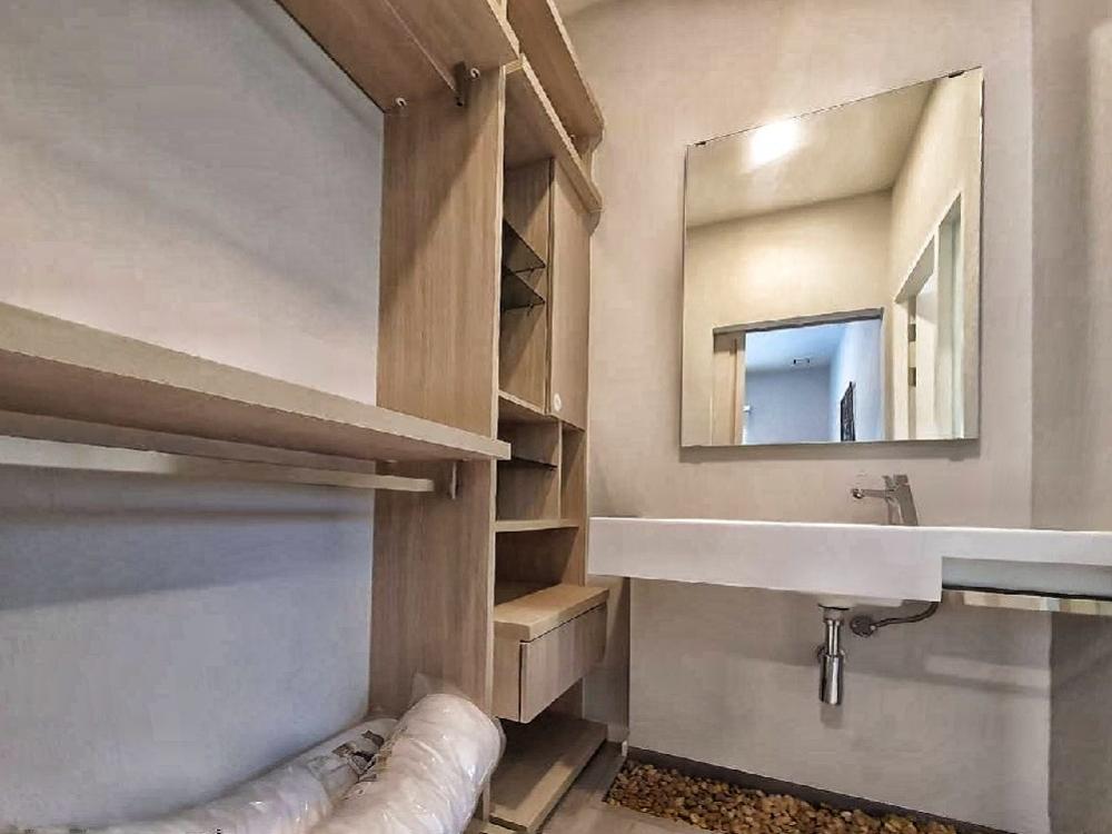 ให้เช่าบ้านลาดกระบัง สุวรรณภูมิ : 🚩⭐🍀ให้เช่า บ้านมัณฑนา บางนา-วงแหวน(บ้านไม้สัก) บ้านสวยติดห้างใหญ่ ใกล้สนามบิน พร้อมอยู่🛫ตกแต่งด้วยเฟอร์นิเจอร์ไม้สักโมเดิร์น ที่ยังคงความงดงามเหนือกาลเวลา✅