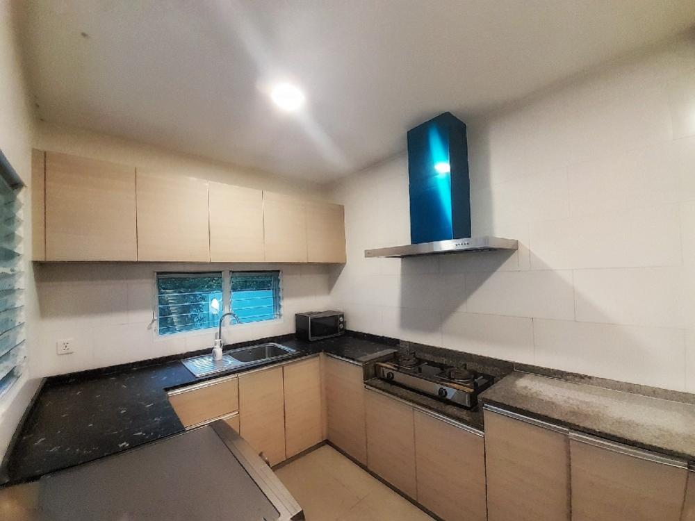 ให้เช่าบ้านลาดกระบัง สุวรรณภูมิ : 🚩⭐🍀ให้เช่า บ้านมัณฑนา บางนา-วงแหวน(บ้านไม้สัก) บ้านสวยติดห้างใหญ่ ใกล้สนามบิน พร้อมอยู่🛫ตกแต่งด้วยเฟอร์นิเจอร์ไม้สักโมเดิร์น ที่ยังคงความงดงามเหนือกาลเวลา✅