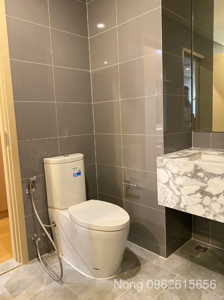 ให้เช่าคอนโดราชเทวี พญาไท : Q Chidlom Condo for RENT ให้เช่า คิว ชิดลม 1bed 45 Sq,m Call 096-2615656  ห้องกว้าง 45 ตรม. 1 นอน 1 น้ำ เฟอร์ครบ พร้อมอยู่    Location : Asoke - Phetburi - Chidlom  Rental Price : 28,000 Baht/Month  Condominium near MRT,