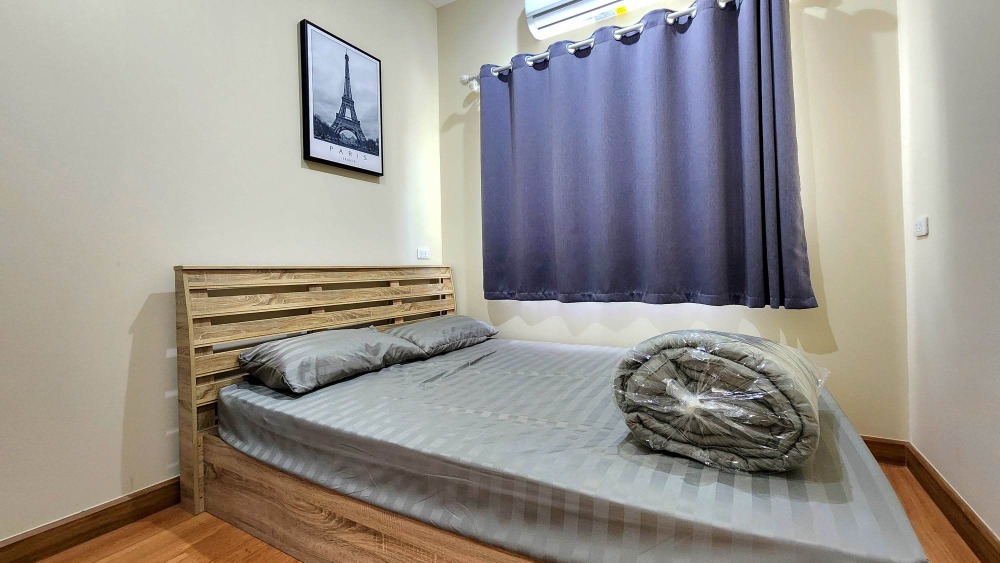 For RentTownhomePattaya, Bangsaen, Chonburi : Townhome for rent, Golden Town, South Pattaya - Sukhumvit, corner unit.